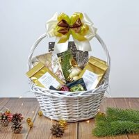 Новогодняя корзина "Тепла в душе": чай, кофе сладости - Подарочный набор чая и кофе
