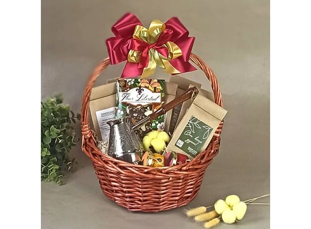 Подарочная корзина с чаем, кофе и туркой - Подарочный набор чая и кофе